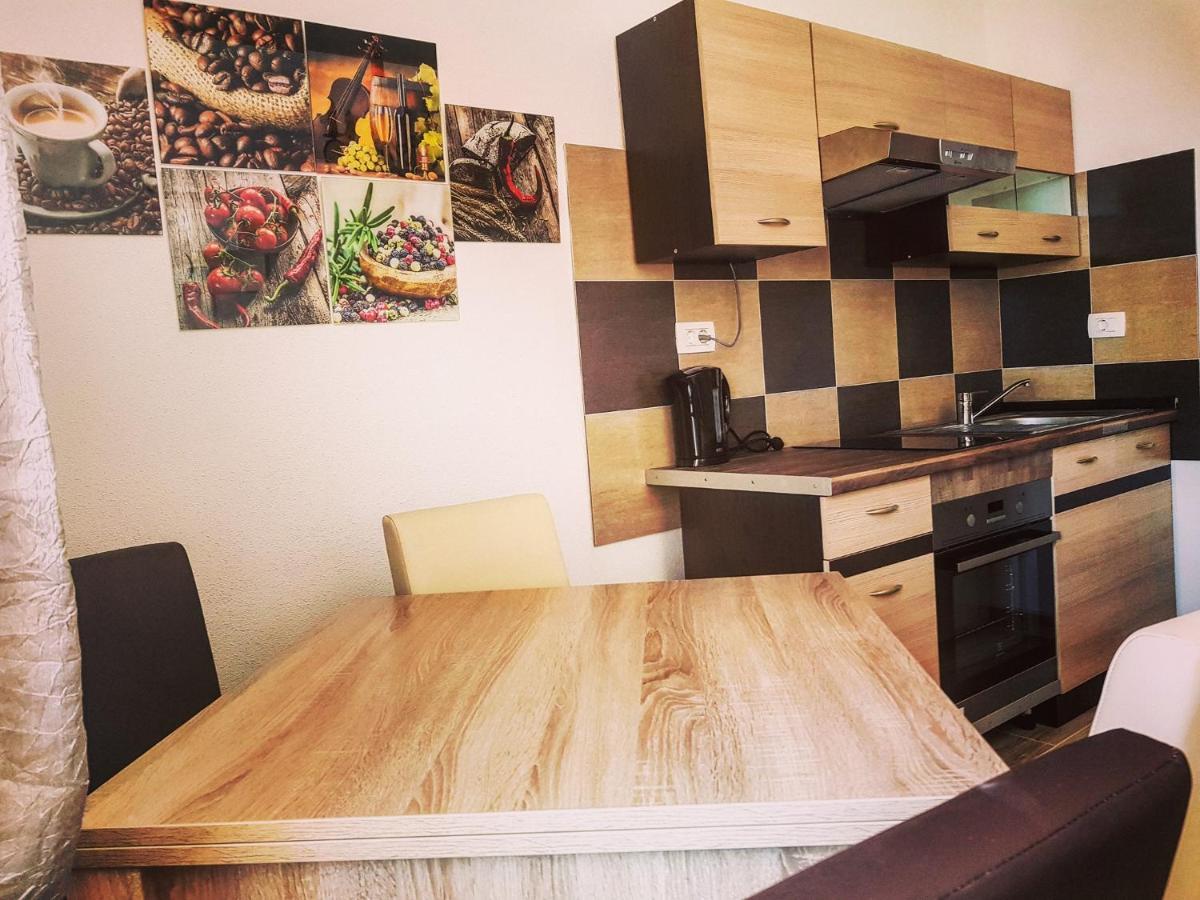 Apartmani Marina Gradac Gradac  Buitenkant foto